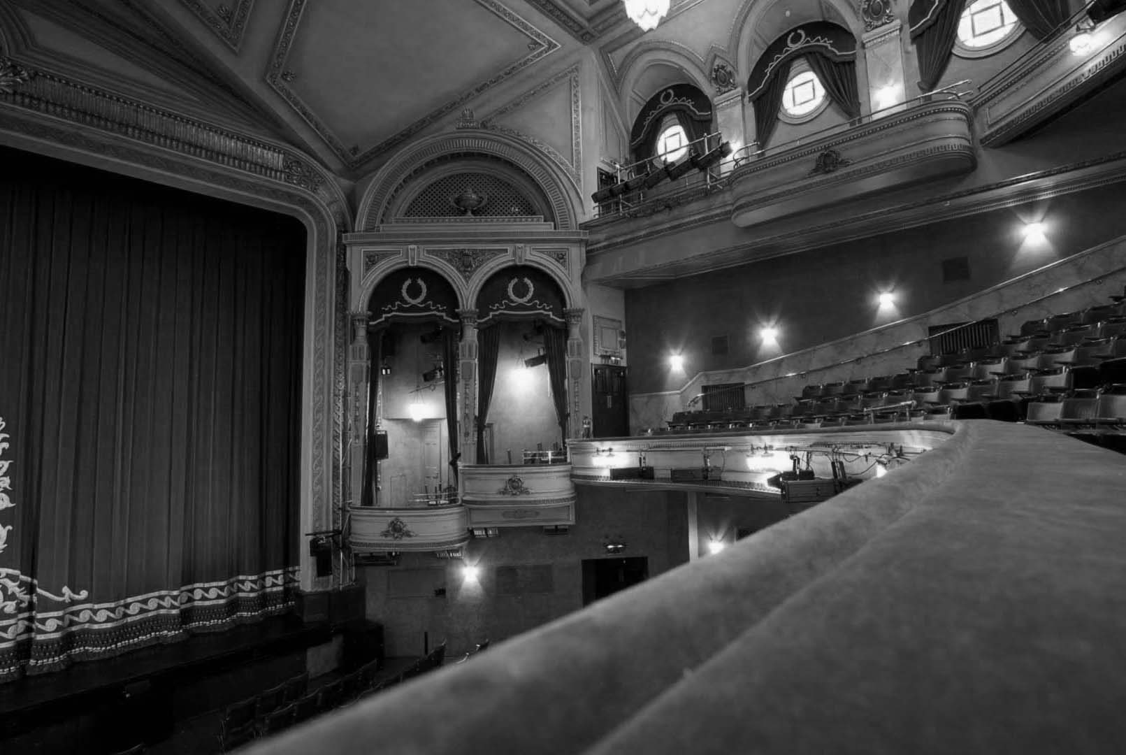 tsp-brdwy-strytlg-4-bw tsp-brdwy-strytlg-4-bw